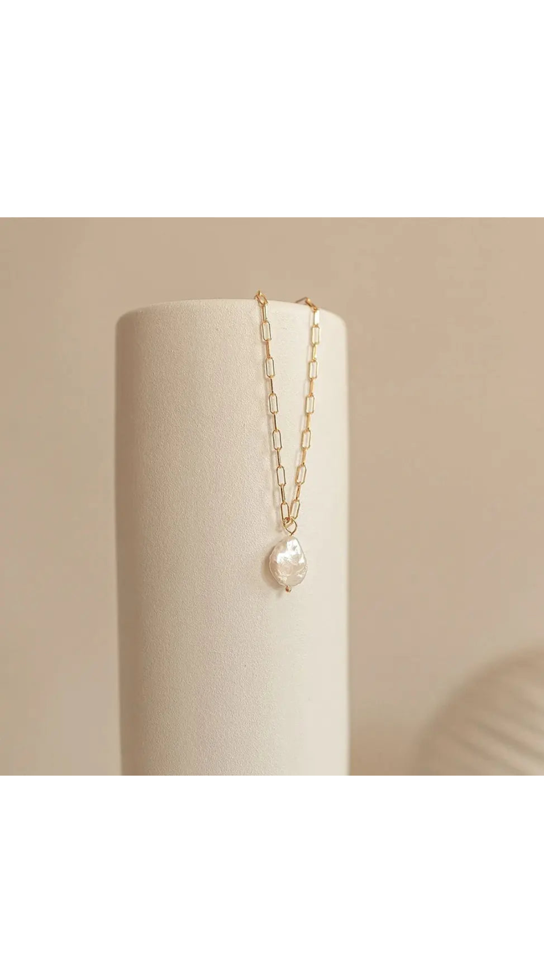 Mira Pearl Necklace